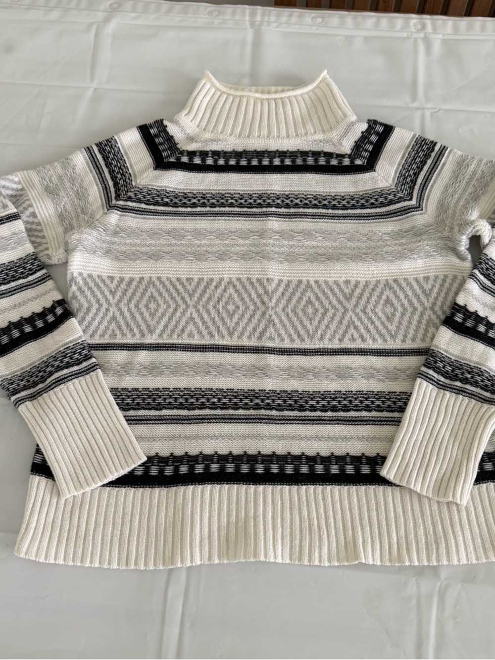 Chaps Women’s M Mock Neck Sweater Grey Ivory Black Fair Isle